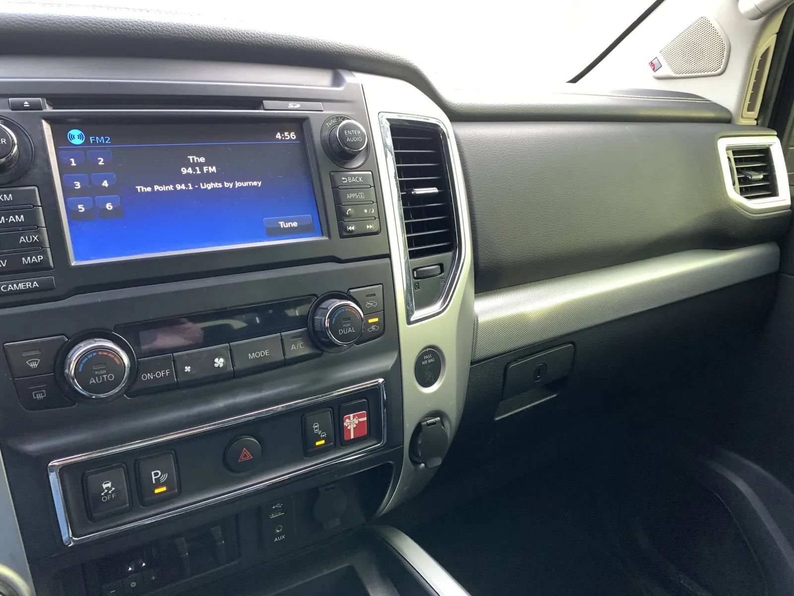 Used 2018 Nissan Titan PRO-4X w/ Pro-4x Utility Package AWD/4WD image 18