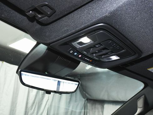 Used 2024 GMC Sierra 1500 AT4 w/ Technology Package image 41