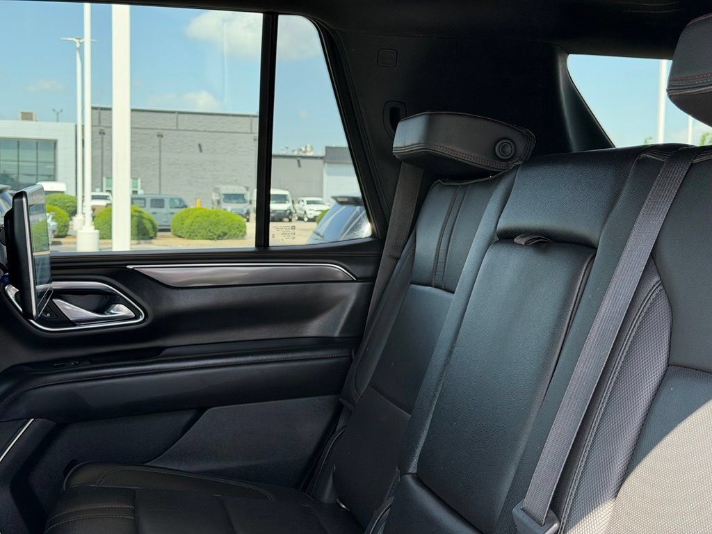Used 2021 Chevrolet Tahoe RST w/ Luxury Package AWD/4WD image 26