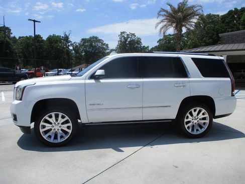 Used 2017 GMC Yukon Denali w/ Open Road Package RWD image 9