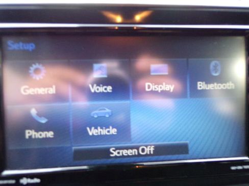 Used 2018 Toyota C-HR XLE image 40