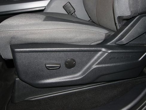 Used 2023 Ford F150 Lightning XLT image 7