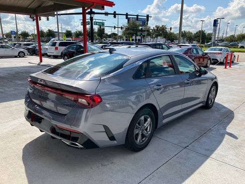 Used 2021 Kia K5 LXS FWD image 9