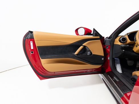 Used 2022 Ferrari 812 GTS RWD image 16