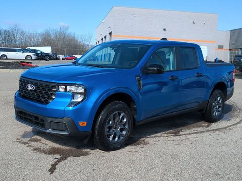 New 2026 Ford Maverick XLT w/ XLT Luxury Package AWD/4WD image 3