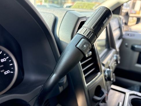 Certified 2022 Ford F350 XLT w/ XLT Premium Package image 27