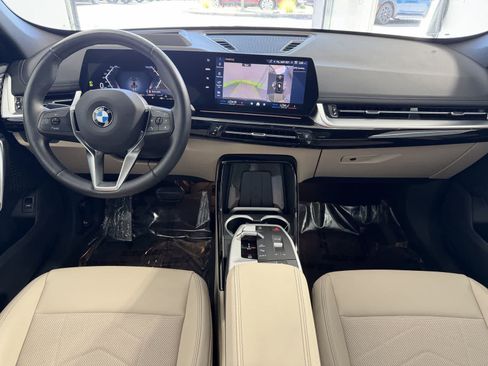 Used 2025 BMW X1 xDrive28i w/ Premium Package AWD/4WD image 12