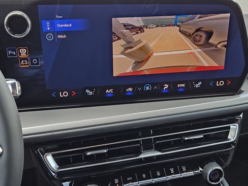 New 2027 Chevrolet Traverse LT w/ Midnight/Sport Edition FWD image 19