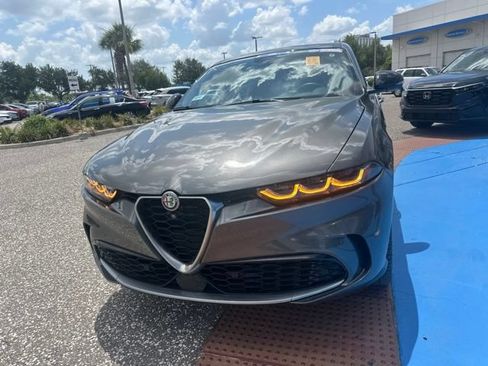 Used 2024 Alfa Romeo Tonale Ti AWD/4WD image 6