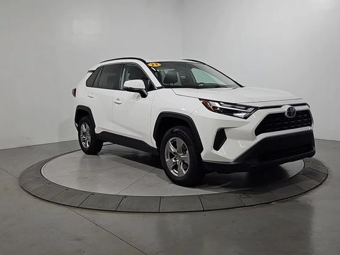 Used 2023 Toyota RAV4 XLE w/ Convenience Package FWD image 8