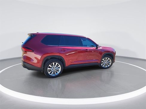 Used 2024 Toyota Grand Highlander Platinum image 8