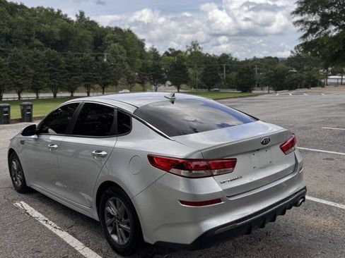 Used 2020 Kia Optima LX FWD image 4