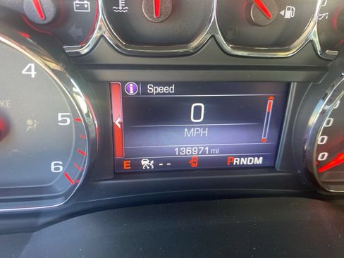 Used 2016 GMC Yukon XL SLT w/ Open Road Package RWD image 12