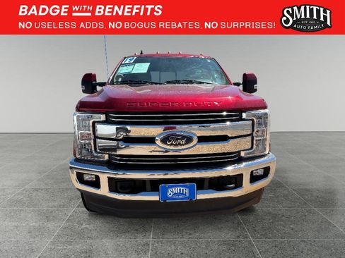 Used 2019 Ford F350 Lariat w/ Lariat Value Package AWD/4WD image 3