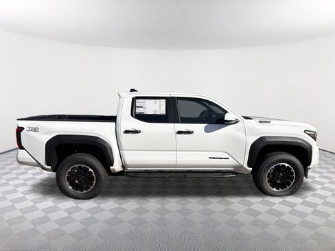 New 2025 Toyota Tacoma TRD Off-Road AWD/4WD image 8