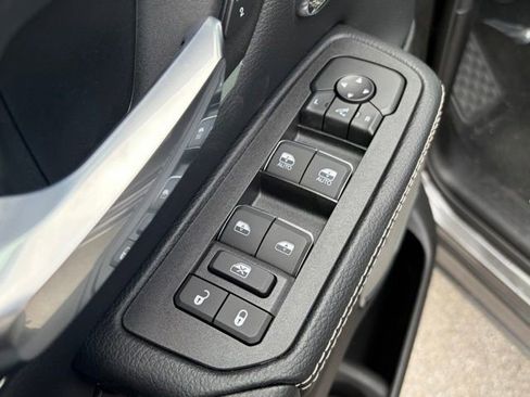 New 2026 RAM 1500 Laramie AWD/4WD image 11