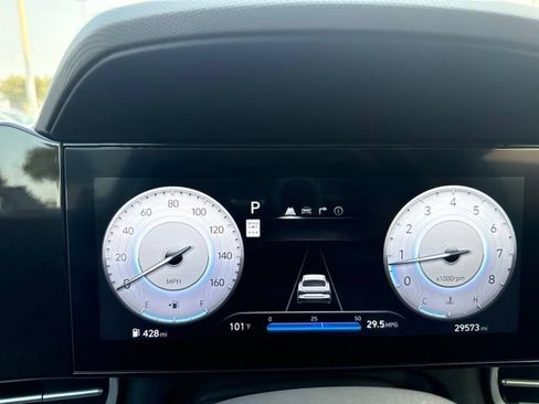 Used 2025 Hyundai Elantra SEL FWD image 18