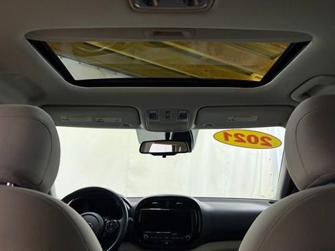 Used 2021 Kia Soul EX image 22