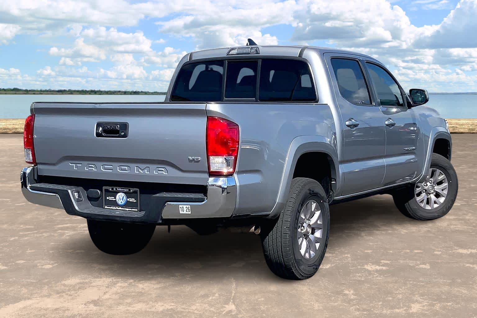 Used 2016 Toyota Tacoma SR5 RWD image 22