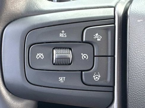 Used 2024 GMC Yukon Denali Ultimate image 32