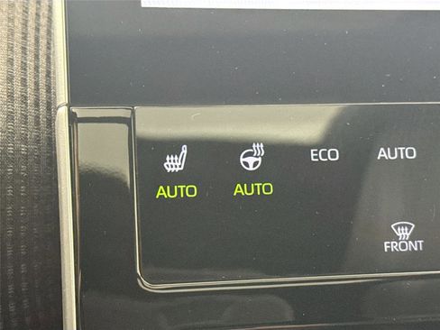 Used 2024 Toyota bZ4X XLE image 31