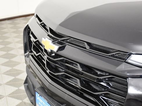 Used 2025 Chevrolet Equinox LT AWD/4WD image 11