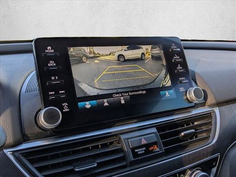 Used 2018 Honda Accord EX image 13