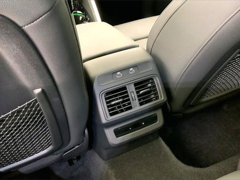 Certified 2025 Audi Q5 2.0T Premium Plus w/ Premium Plus image 34