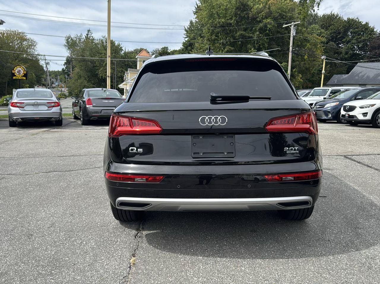 Used 2018 Audi Q5 2.0T Premium Plus w/ Premium Plus Package AWD/4WD image 12