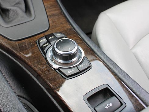 Used 2013 BMW 335i Convertible RWD image 30