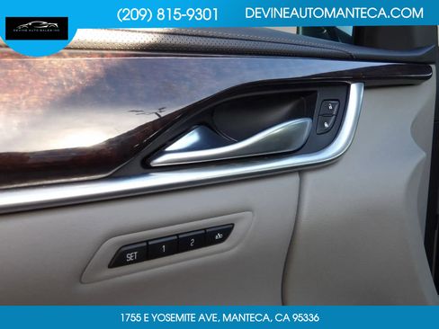 Used 2014 Cadillac XTS Premium image 17