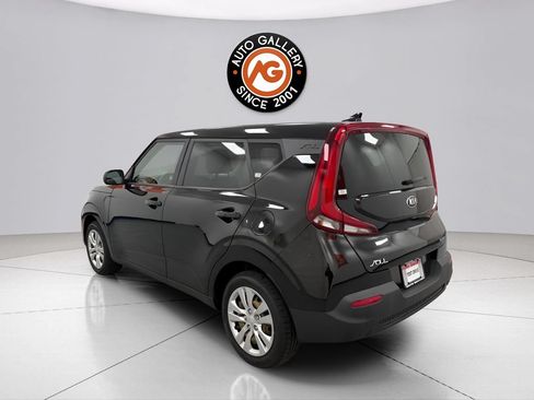 Used 2020 Kia Soul LX FWD image 5
