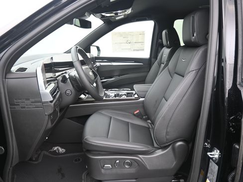 New 2026 Cadillac Escalade 4WD w/ LPO, Floor Liner Package image 11