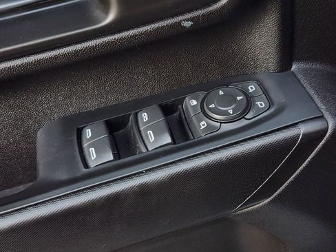 Used 2022 Chevrolet Silverado 2500 Custom w/ Custom Value Package image 26