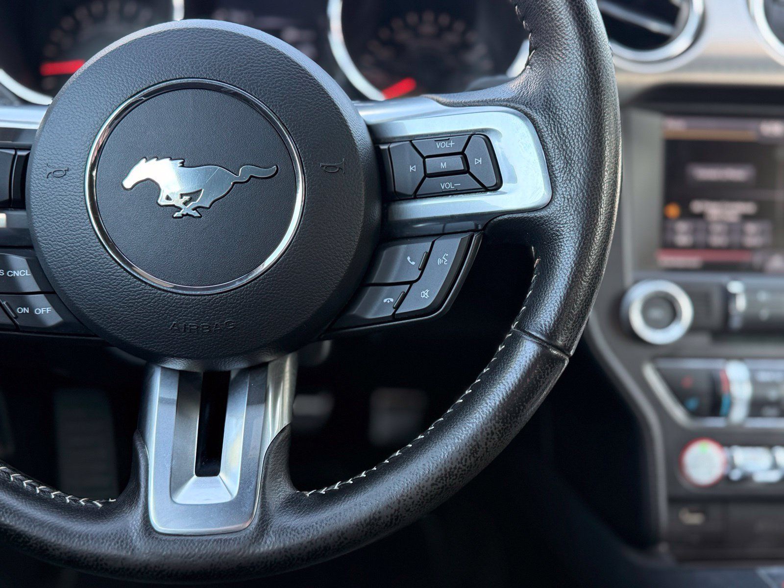 Used 2015 Ford Mustang GT Premium w/ Equipment Group 401A RWD image 27