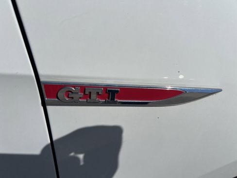 Used 2016 Volkswagen GTI S image 39