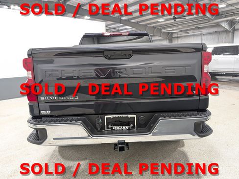 Used 2024 Chevrolet Silverado 1500 LT image 4