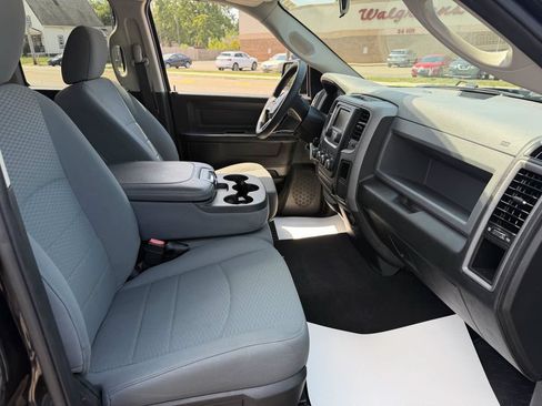 Used 2018 RAM 1500 Express w/ Express Value Package AWD/4WD image 17