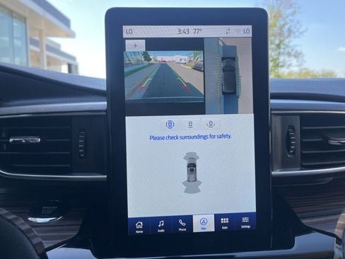 Used 2023 Ford Explorer Limited w/ Limited Technology Package image 33