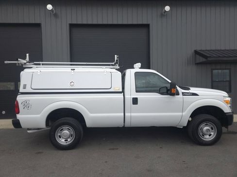Used 2014 Ford F250 XL w/ Power Equipment Group image 5
