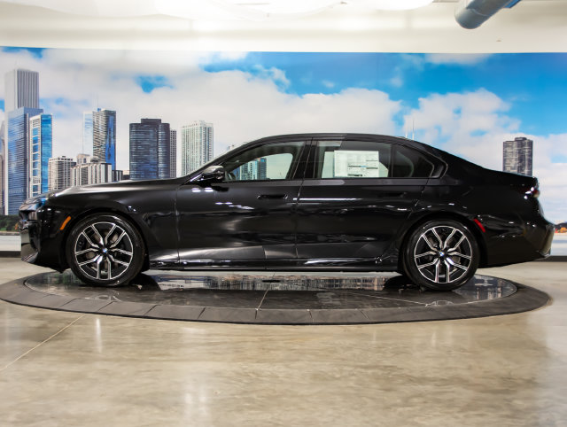 Used 2026 BMW 740i xDrive AWD/4WD image 6