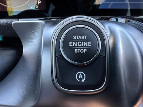 New 2026 Mercedes-Benz GLB 250 4MATIC image 29