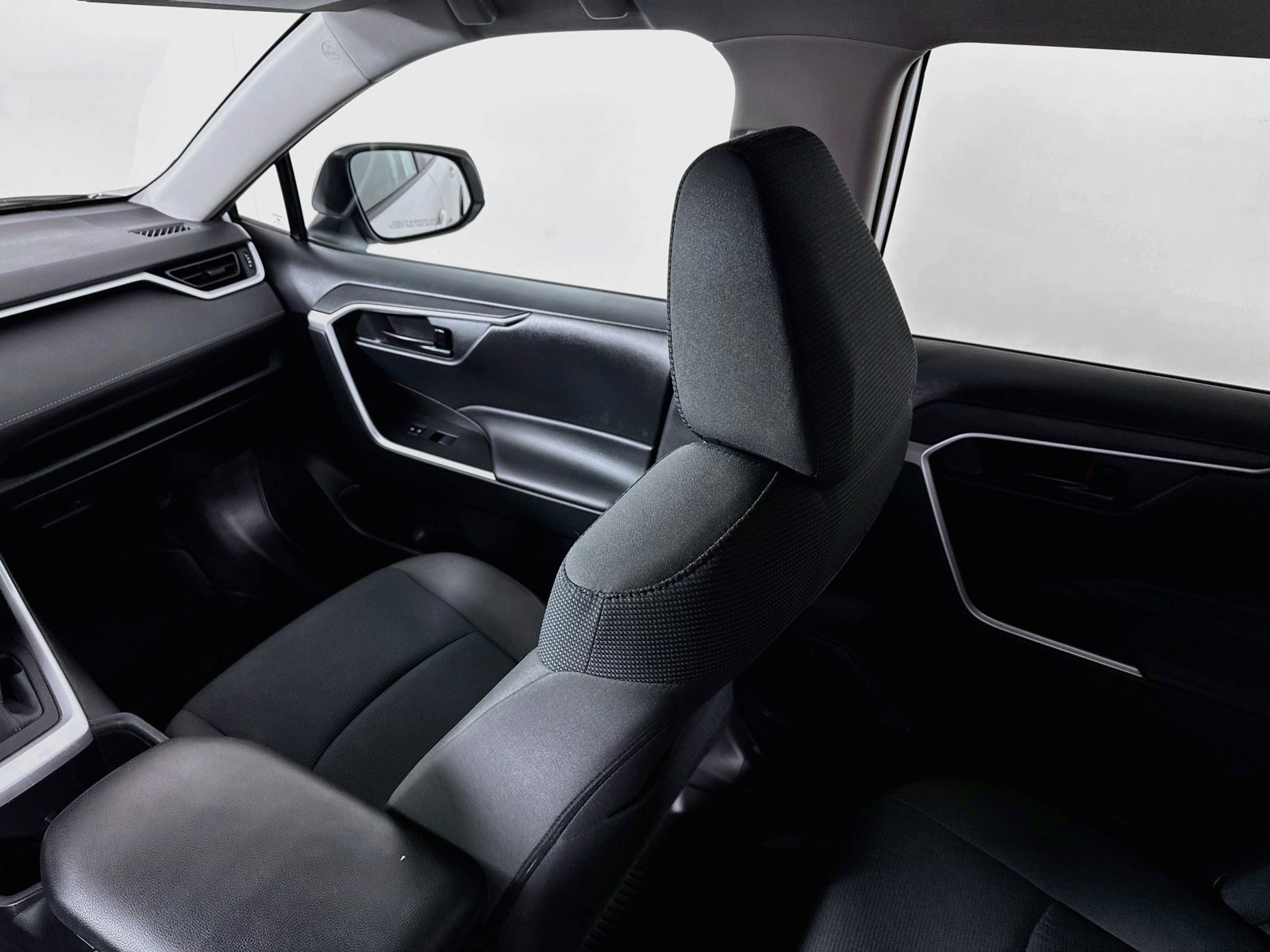 Certified 2023 Toyota RAV4 LE AWD/4WD image 21