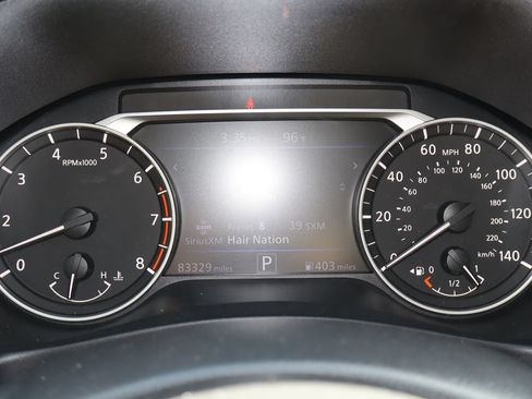 Used 2020 Nissan Altima 2.5 SR FWD image 9
