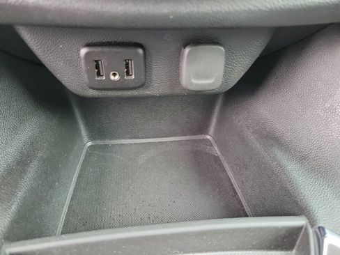 Used 2020 Chevrolet Traverse LS image 21