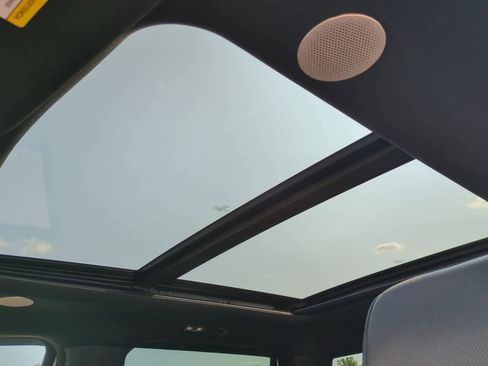 Used 2021 Ford F150 Platinum w/ FX4 Off-Road Package image 19