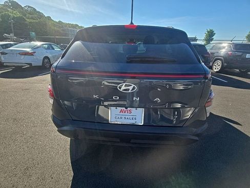 Used 2025 Hyundai Kona SEL FWD image 5