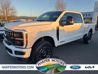 New 2026 Ford F250 Platinum w/ FX4 Off-Road Package