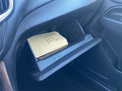 Used 2023 Chevrolet Equinox LT image 30