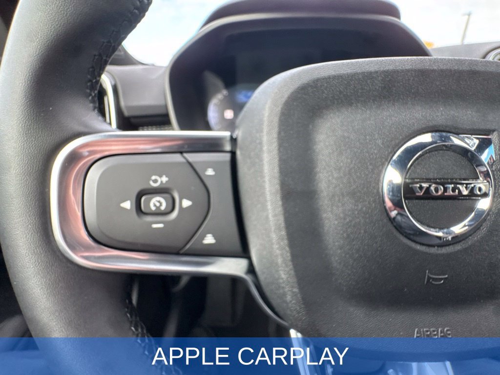 Used 2025 Volvo XC40 B5 Plus AWD/4WD image 14
